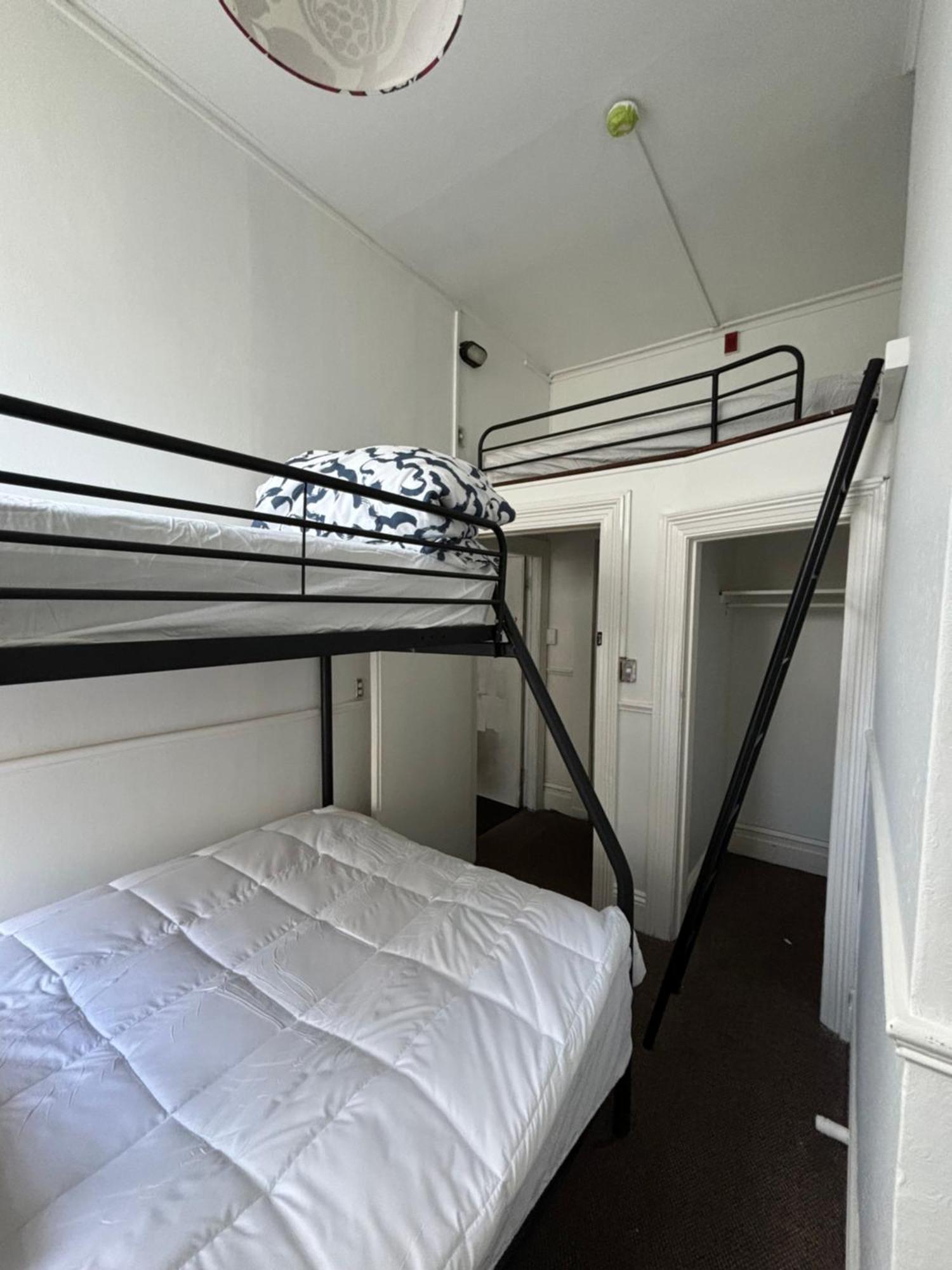 Worldwide Backpackers Hostel Wellington Ngoại thất bức ảnh